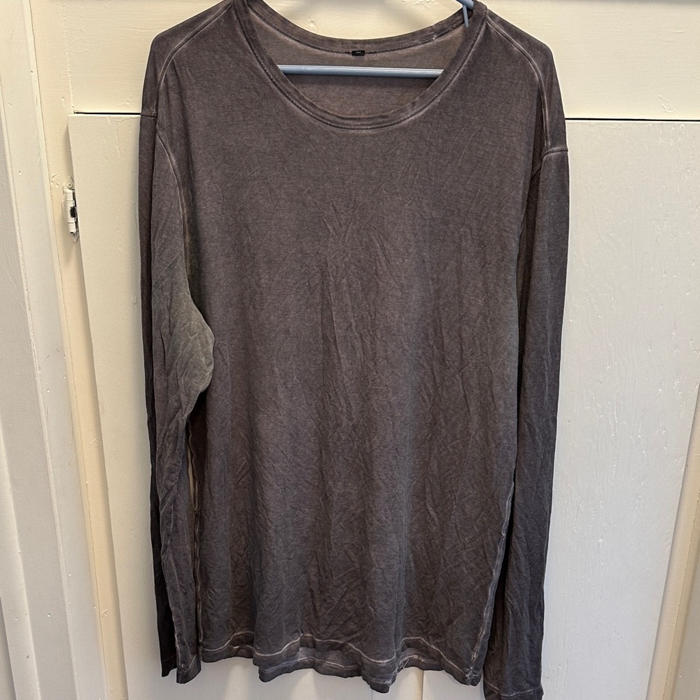 Men’s lululemon athletica Charcoal Long Sleeve Tee